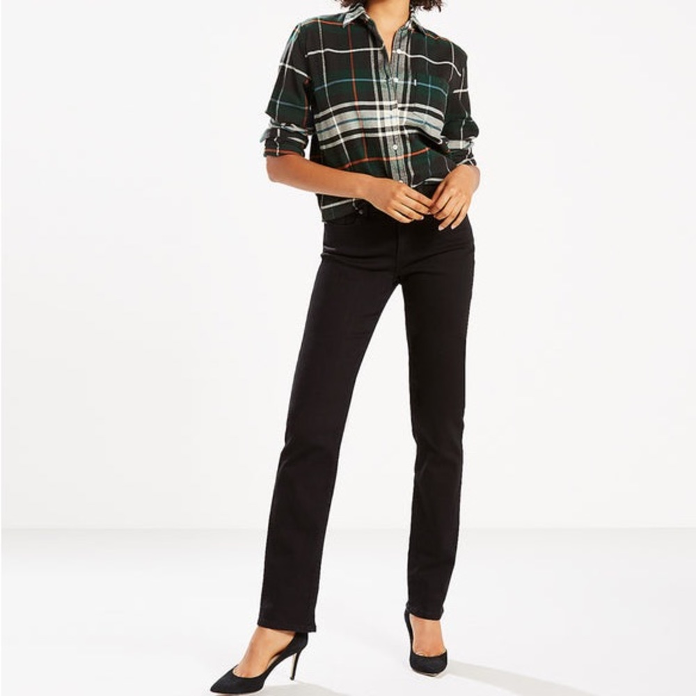 Levi’s Classic Straight Leg Black Jeans, size 8